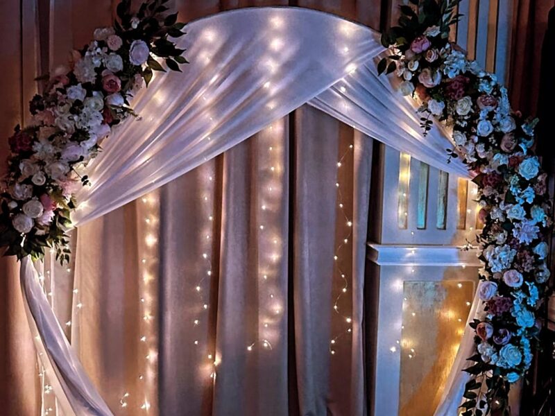 Aranjamente florale elegante și rafinate pentru evenimentele tale