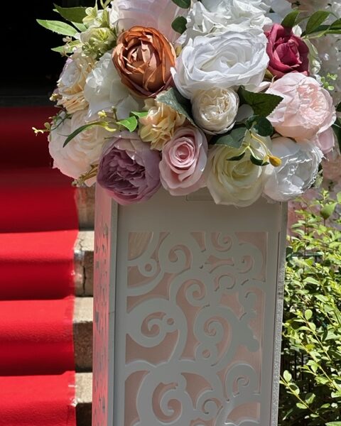 Aranjamente florale elegante și rafinate pentru evenimentele tale