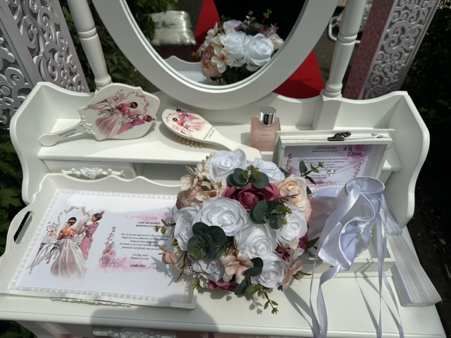 Aranjamente florale elegante și rafinate pentru evenimentele tale