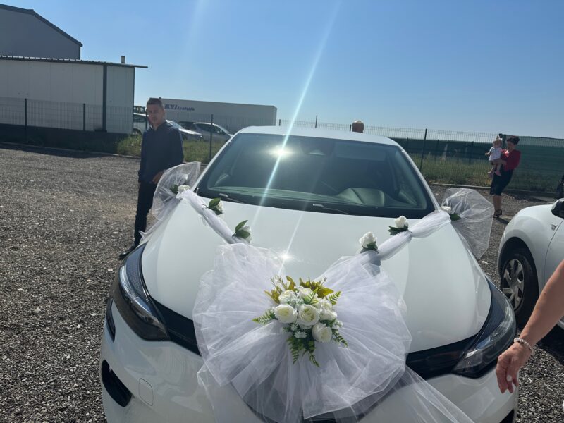 Aranjamente florale elegante și rafinate pentru evenimentele tale