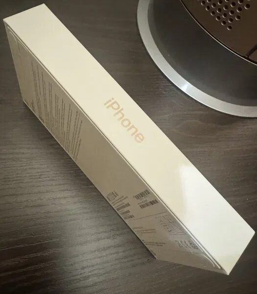 iPhone 16 Pro Max 256GB – Desert Titanium – Nou, Sigilat, Neverlocked