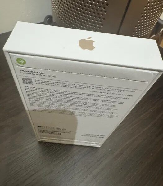 iPhone 16 Pro Max 256GB – Desert Titanium – Nou, Sigilat, Neverlocked